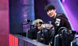 陈哲最新直播爆料花小龙回放,花小龙回归背后的故事